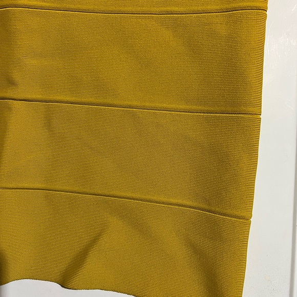 bcbgmaxazria pencil skirt - Picture 6 of 10